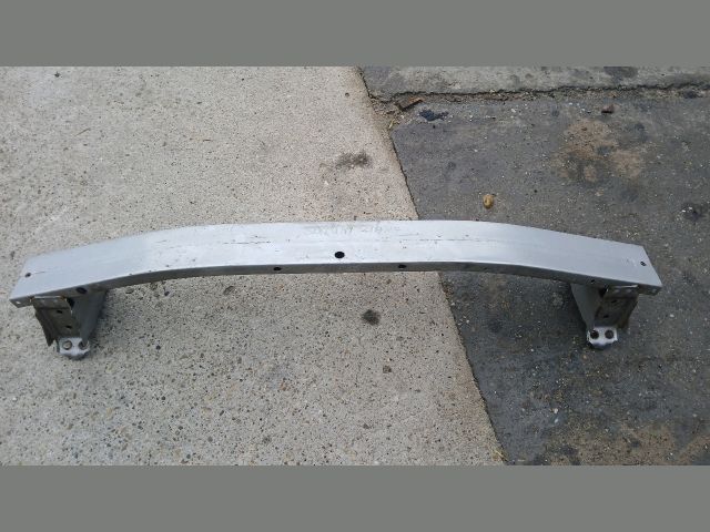 bontott SUZUKI LIANA Első Lökhárító Merevítő (Fém)