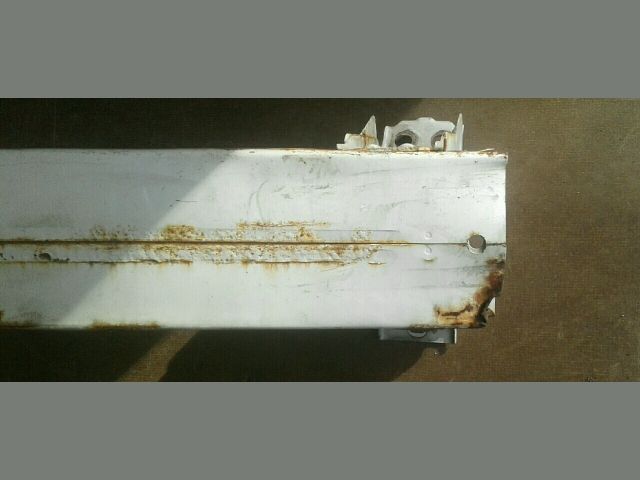 bontott SUZUKI LIANA Első Lökhárító Merevítő (Fém)