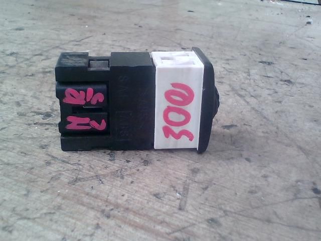 bontott SUZUKI LIANA Fényszórómagasság Állító Kapcsoló