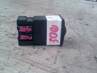 bontott SUZUKI LIANA Fényszórómagasság Állító Kapcsoló