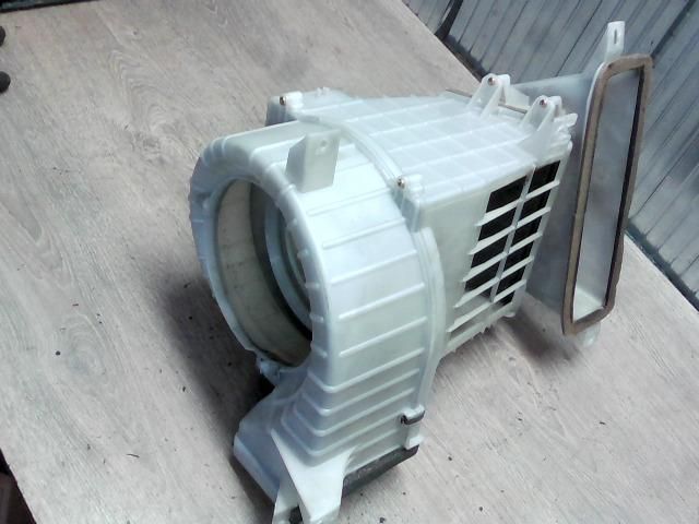 bontott SUZUKI LIANA Fűtés Box