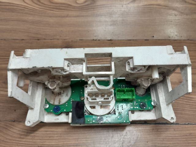 bontott SUZUKI LIANA Fűtéskapcsoló (manuális klímás)