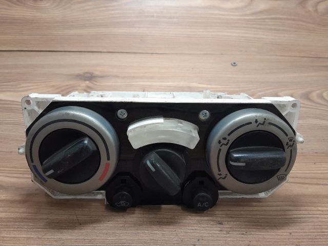 bontott SUZUKI LIANA Fűtéskapcsoló (manuális klímás)