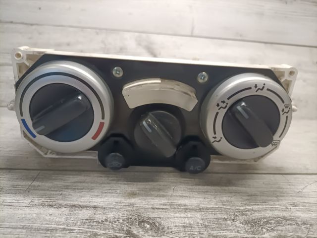 bontott SUZUKI LIANA Fűtéskapcsoló (manuális klímás)