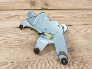 bontott SUZUKI LIANA Hátsó Ablaktörlő Motor