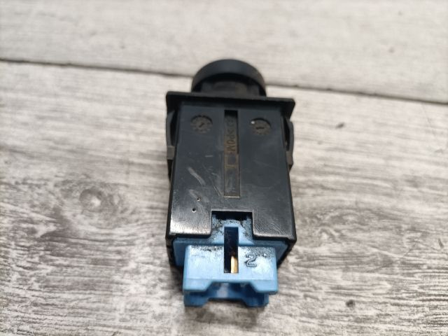 bontott SUZUKI LIANA Hátsó Ködzárófény Kapcsoló