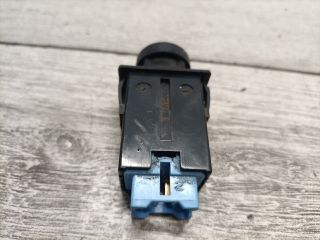 bontott SUZUKI LIANA Hátsó Ködzárófény Kapcsoló