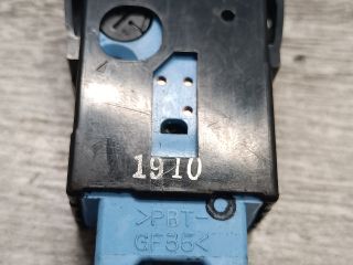 bontott SUZUKI LIANA Hátsó Ködzárófény Kapcsoló