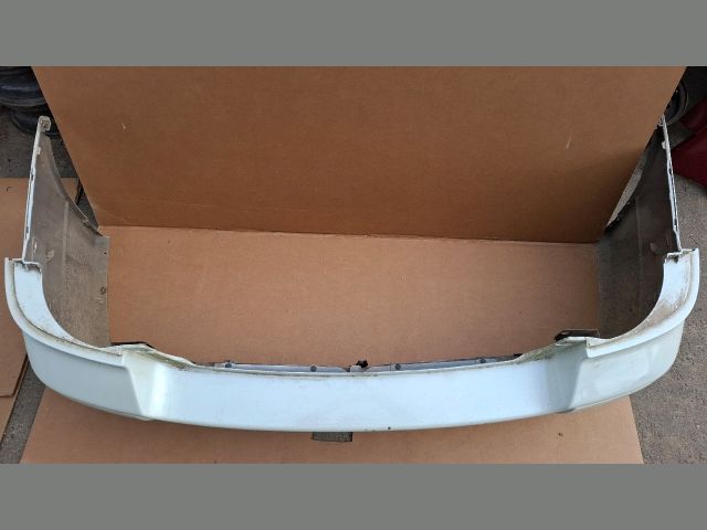 bontott SUZUKI LIANA Hátsó Lökhárító (Részeivel)