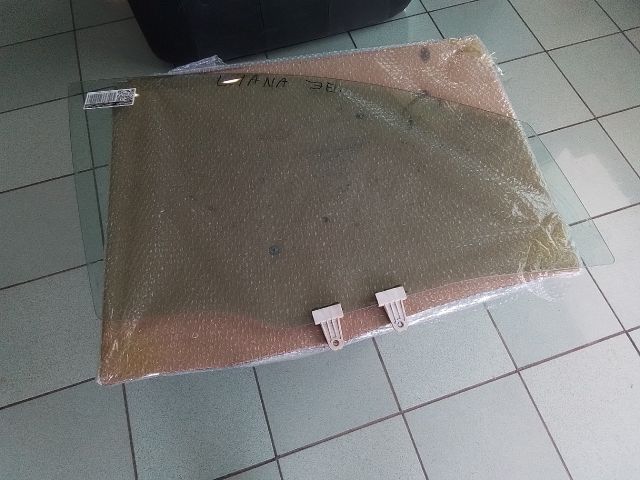 bontott SUZUKI LIANA Jobb első Ablak