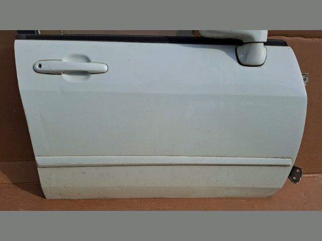 bontott SUZUKI LIANA Jobb első Ajtó (Részeivel)