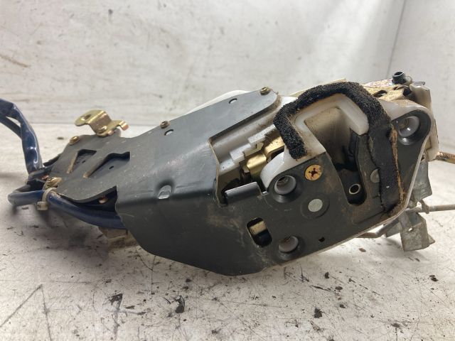 bontott SUZUKI LIANA Jobb első Ajtózár