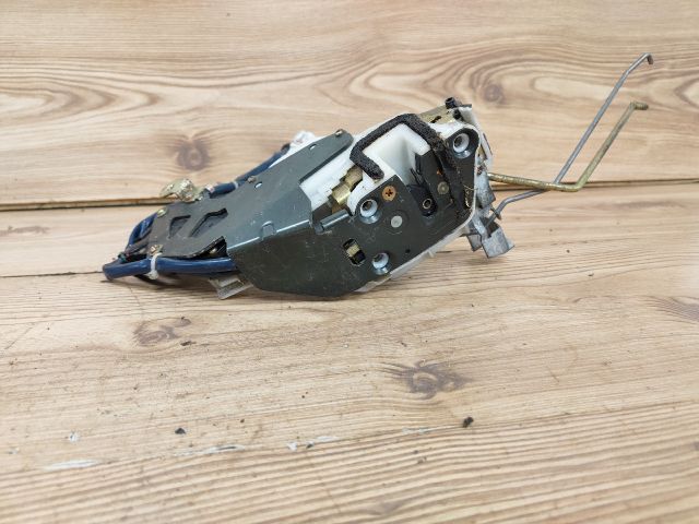 bontott SUZUKI LIANA Jobb első Ajtózár