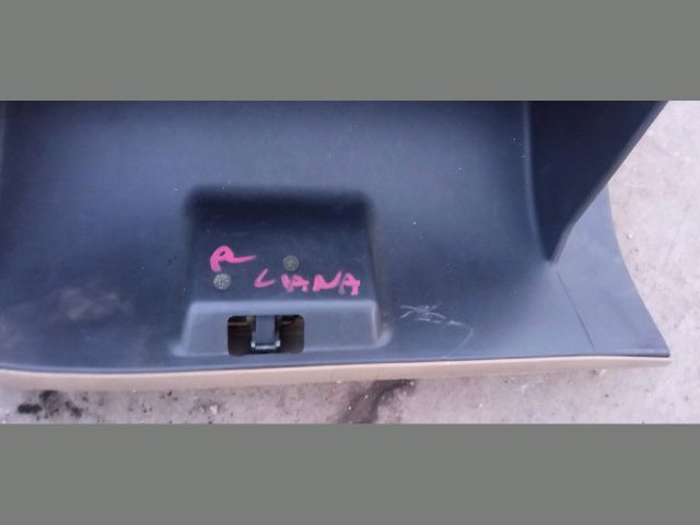 bontott SUZUKI LIANA Kesztyűtartó Nyitó Kar / Gomb