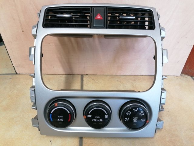 bontott SUZUKI LIANA Klíma Kapcsoló