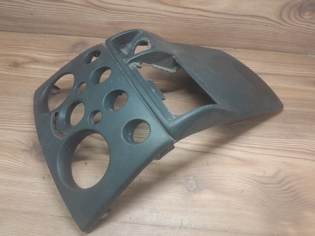 bontott SUZUKI LIANA Középkonzol Keret