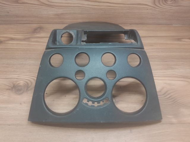 bontott SUZUKI LIANA Középkonzol Keret