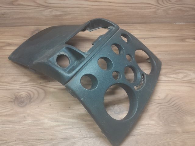 bontott SUZUKI LIANA Középkonzol Keret