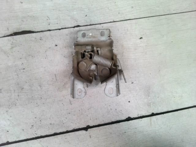 bontott SUZUKI LIANA Motorháztető Zárszerkezet