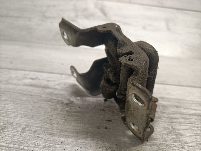 bontott SUZUKI LIANA Motorháztető Zárszerkezet