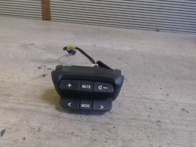 bontott SUZUKI LIANA Rádió / CD Kapcsoló