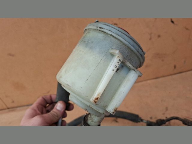 bontott SUZUKI LIANA Szervóolaj Tartály