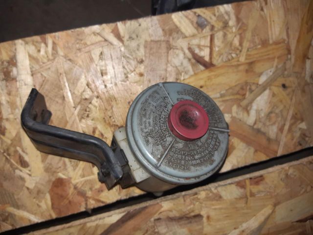 bontott SUZUKI LIANA Szervóolaj Tartály