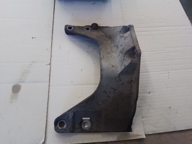 bontott SUZUKI LIANA Tartó Bak