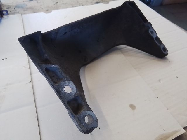 bontott SUZUKI LIANA Tartó Bak