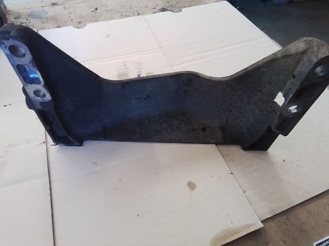 bontott SUZUKI LIANA Tartó Bak