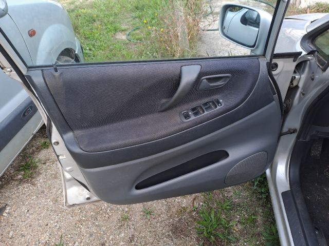 bontott SUZUKI LIANA Váltószoknya