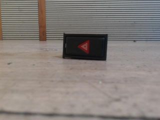 bontott SUZUKI LIANA Vészvillogó Kapcsoló