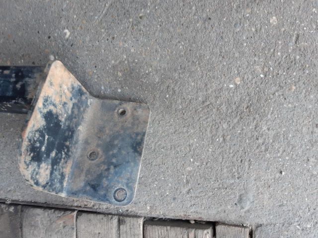 bontott SUZUKI LIANA Vonóhorog