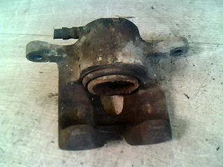 bontott SUZUKI MARUTI Bal első Féknyereg Munkahengerrel