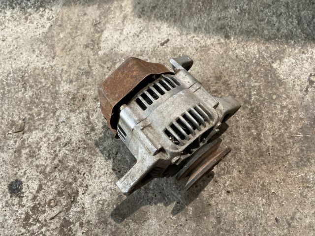 bontott SUZUKI MARUTI Generátor