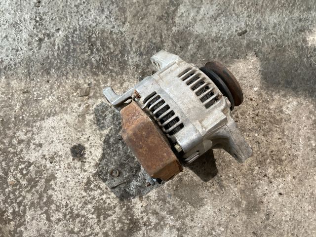 bontott SUZUKI MARUTI Generátor