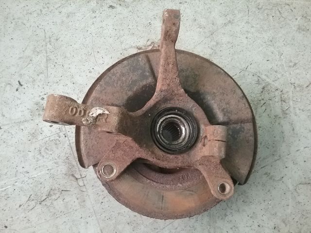 bontott SUZUKI MARUTI Jobb első Csonkállvány Kerékaggyal