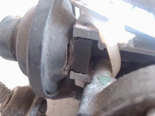 bontott SUZUKI MARUTI Központi Injektor