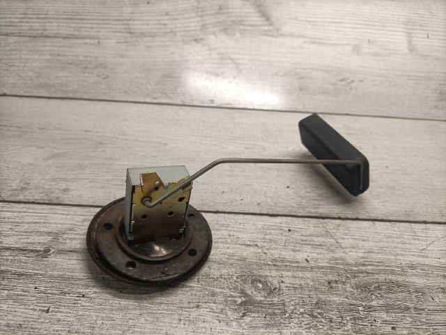 bontott SUZUKI MARUTI Üzemanyagszint Jeladó