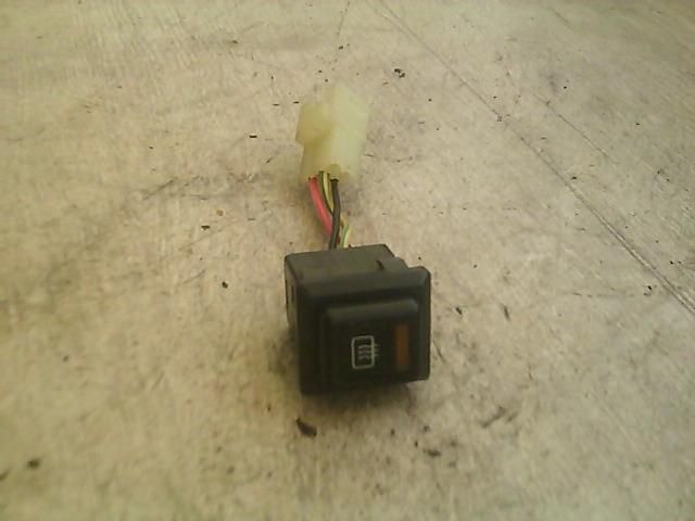 bontott SUZUKI MARUTI Ablakfűtés Kapcsoló