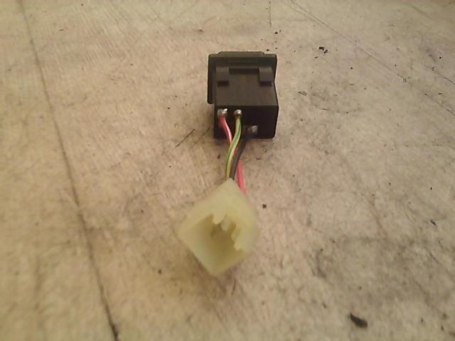 bontott SUZUKI MARUTI Ablakfűtés Kapcsoló