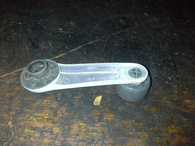 bontott SUZUKI MARUTI Ablaktekerő Kar (Pozíciófüggetlen)