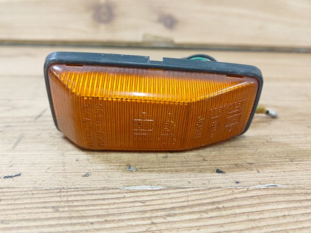 bontott SUZUKI MARUTI Bal első Sárvédő Irányjelző