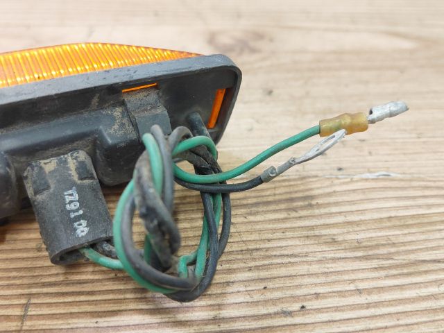 bontott SUZUKI MARUTI Bal első Sárvédő Irányjelző