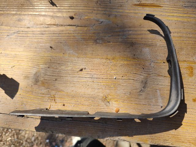 bontott SUZUKI MARUTI Bal Fényszóró Lámpakeret