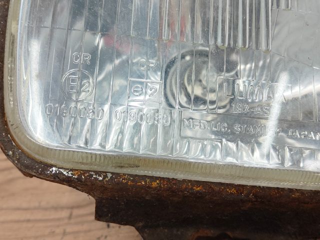 bontott SUZUKI MARUTI Bal Fényszóró