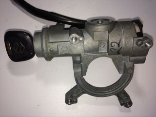 bontott SUZUKI MARUTI Gyújtáskapcsoló Házzal