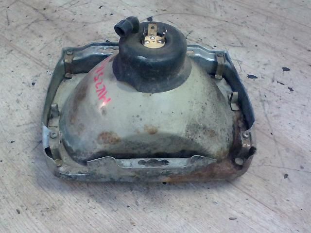 bontott SUZUKI MARUTI Jobb Fényszóró