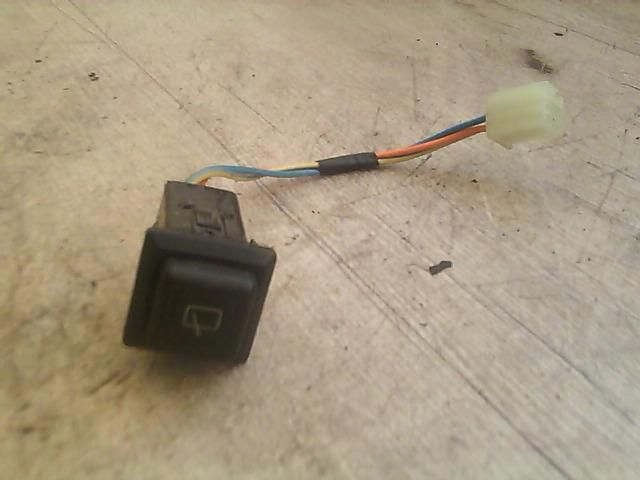 bontott SUZUKI MARUTI Kapcsoló (Magában)