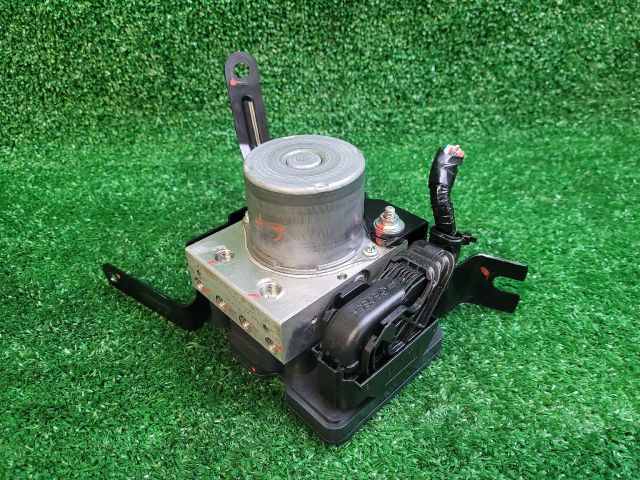 bontott SUZUKI S-CROSS ABS Kocka